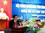 Nguyễn Tấn Hưng – UVTWĐ – Bí thư Tỉnh uỷ – Chủ tịch HĐND tỉnh phát biểu khai mạc kỳ họp.