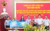 TRAO TẶNG 500 TRIỆU ĐỒNG CHO HỘI KHUYẾN HỌC CÁC HUYỆN, THỊ XÃ