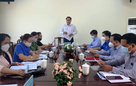 Cần có những chính sách quyết liệt, đồng bộ nhằm ngăn chặn tình trạng bán điều non, vay lãi nặng trong giao dịch dân sự, cầm cố đất, bán đất trong vùng đồng bào dân tộc thiểu số.