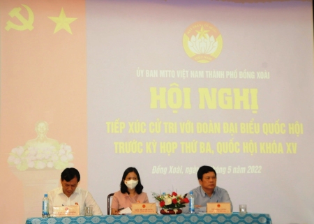 Đoàn đại biểu Quốc hội tỉnh tiếp xúc cử tri trước kỳ họp thứ 3, Quốc hội khóa XV tại huyện Đồng Phú và thành phố Đồng Xoài.