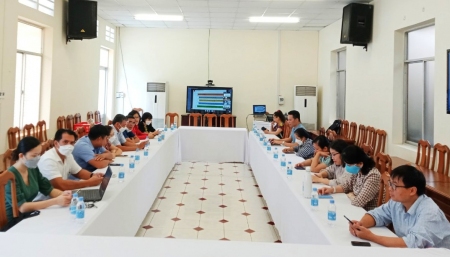 Đảng viên, quần chúng Chi bộ Văn phòng Đoàn ĐBQH và HĐND tỉnh dự tại điểm cầu của Văn phòng