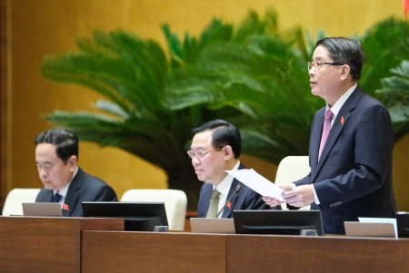 Phó Chủ tịch Quốc hội  Nguyễn Đức Hải điều hành phiên thảo luận