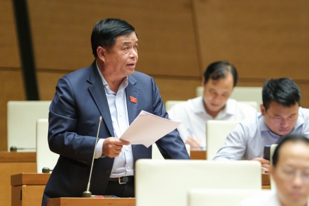 Bộ trưởng Bộ Kế hoạch và Đầu tư - Nguyễn Chí Dũng phát biểu giải trình thêm mội số nội dung đại biểu Quốc hội hội nêu tại phiên thảo luận