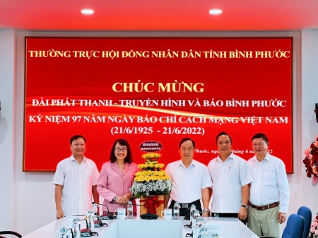 Thường trực HĐND tỉnh thăm, chúc mừng “Ngày Báo chí cách mạng Việt Nam”