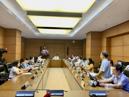 Toàn cảnh họp tổ