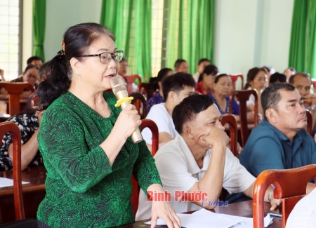 Cử tri Đồng Phú quan tâm về chế độ chính sách và đất đai
