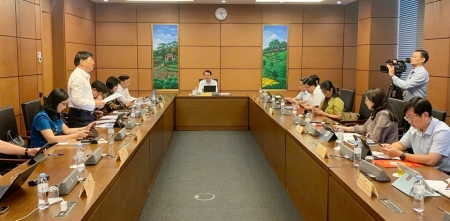 quốc hội thảo luận