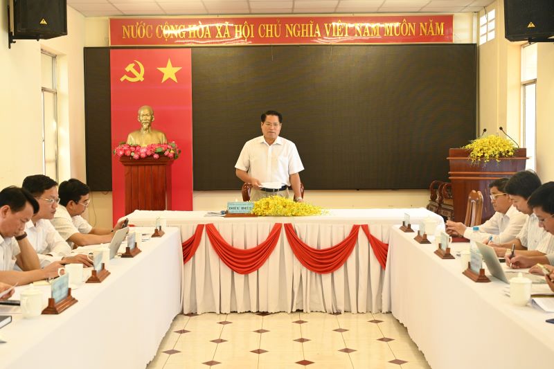 CHỦ TỌA 1